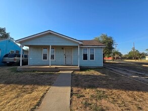 Building Photo - 2904 Baylor St