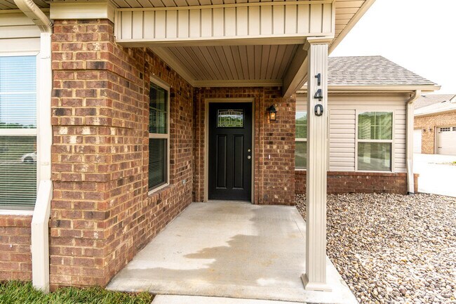 Building Photo - 180 Garden Gate Dr