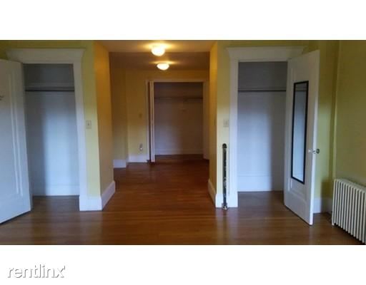 Primary Photo - 302 Tappan St
