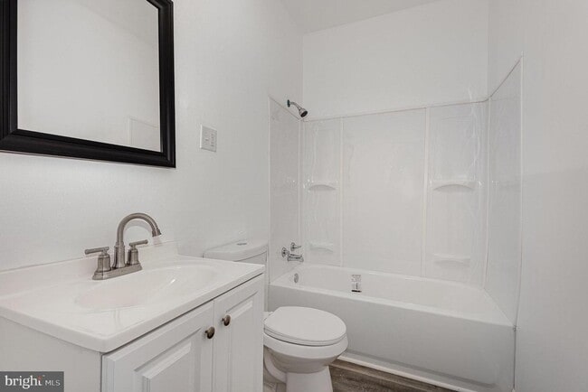 Building Photo - 1621 Berryhill St