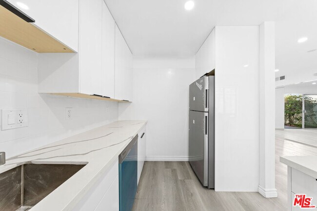 Foto del edificio - 825 16th St