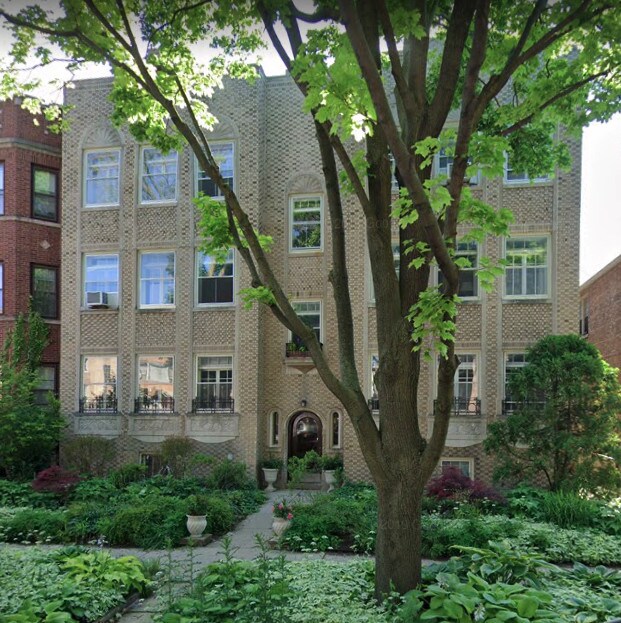 Primary Photo - 6250 N Washtenaw Ave