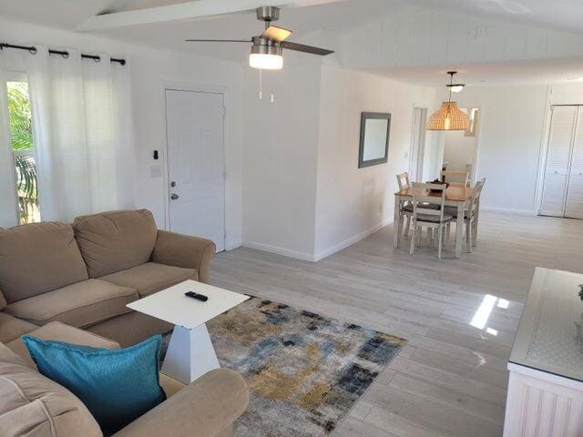 Foto del edificio - 6423 SE Lillian Ct