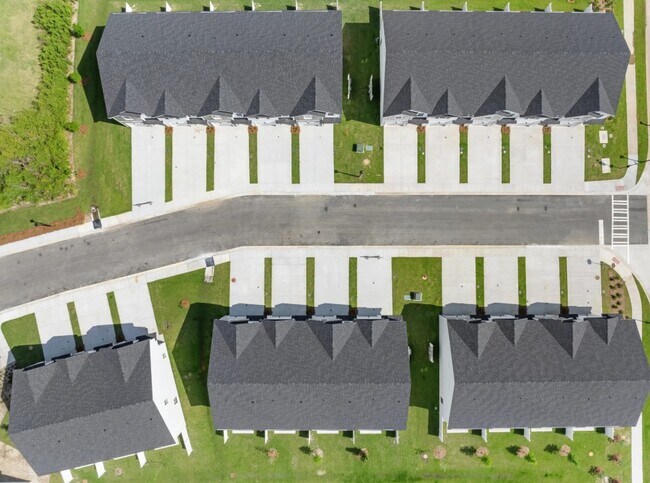 Foto del edificio - 5794 Ogeechee Rd