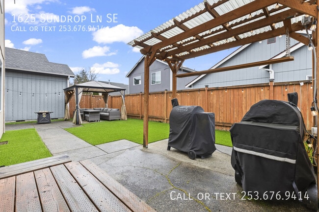 Building Photo - 1625 Sundrop Ln SE