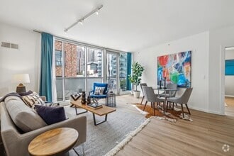 Building Photo - 69 Clementina St