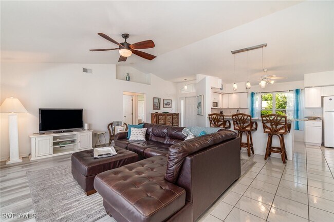 Building Photo - 1308 SE 21st Terrace