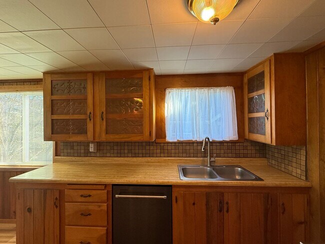 Foto del edificio - Cute Ashland Cottage | Two bedroom, two bath home | Available Now