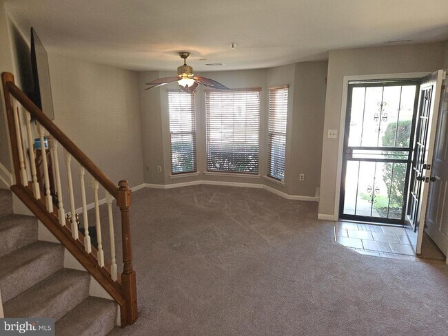 Foto del edificio - 2346 Hazelwood Ct