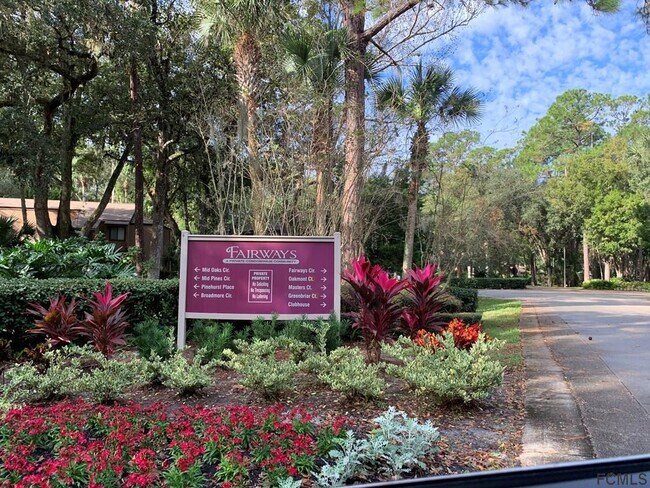 Foto del edificio - 7 Fairways Cir