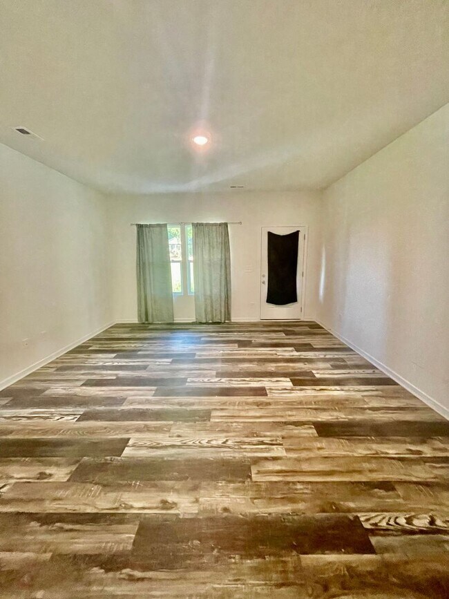 Foto del edificio - Welcome to this stunning 3-bedroom, 2.5-ba...