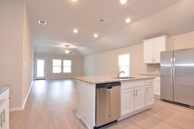 Building Photo - 132 Bright Star Ln