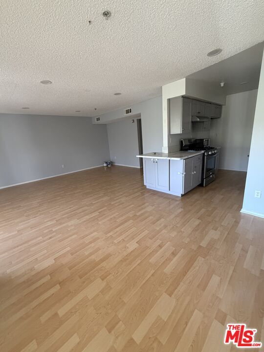 Foto del edificio - 10282 Tujunga Canyon Blvd
