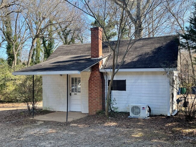 1 BR/1 BA Cottage Off Prince Ave! - 1 BR/1 BA Cottage Off Prince Ave! House