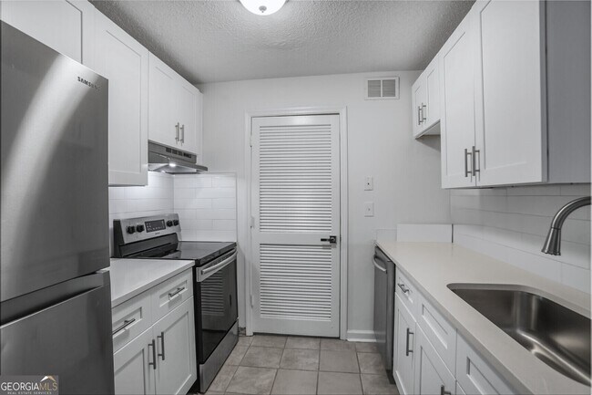 Foto del edificio - 432 Granville Ct