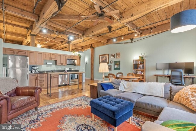 Foto del edificio - 2551 Trenton Ave