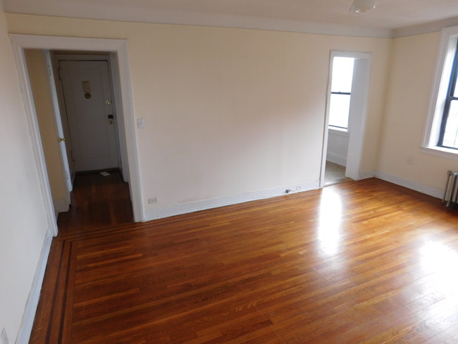 Building Photo - 32-15 35th St