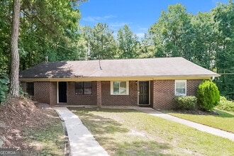 Building Photo - 8375 Warren Dr