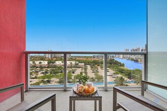 Building Photo - 2602 E Hallandale Beach Blvd