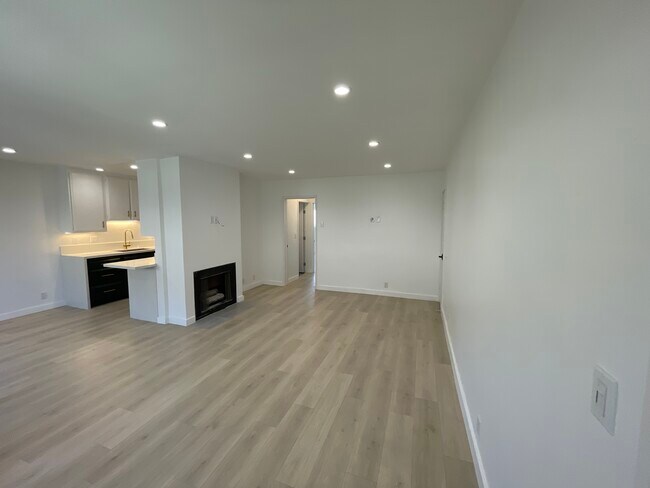 Building Photo - 2645 28th St