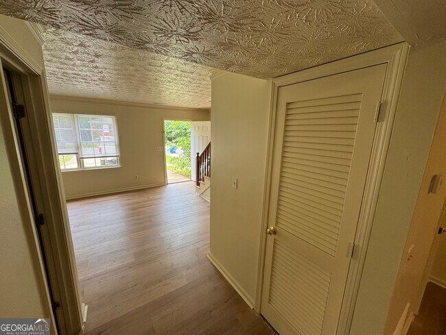 Foto del edificio - 1727 Salem Woods Dr SE