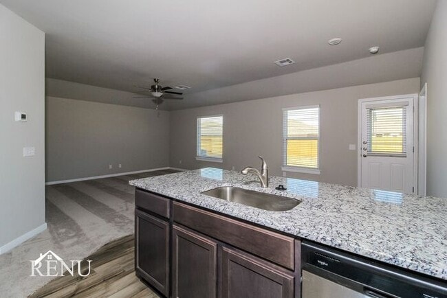 Building Photo - 1617 Maroon Dr