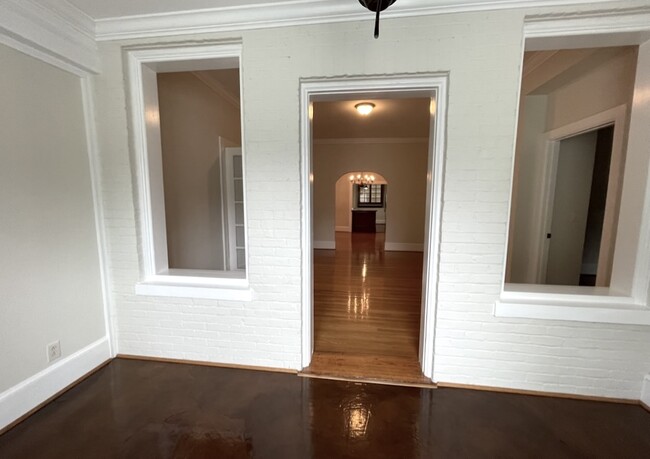 Foyer view into Living Rm/Dining Rm - 444 Walnut Ave SE