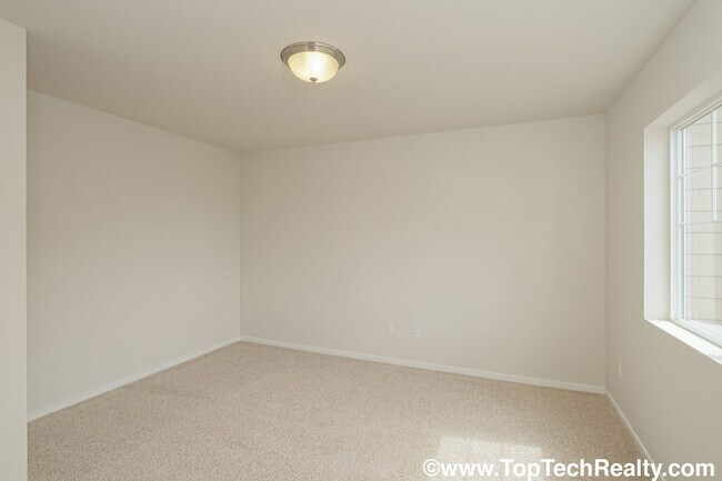 Foto del edificio - Beautiful North Bethany 3BR 2.5BA Townhome...