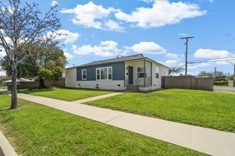 Building Photo - 3504 Sandwood St