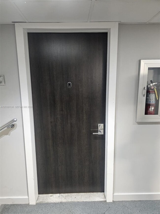 Foto del edificio - 20335 W Country Club Dr