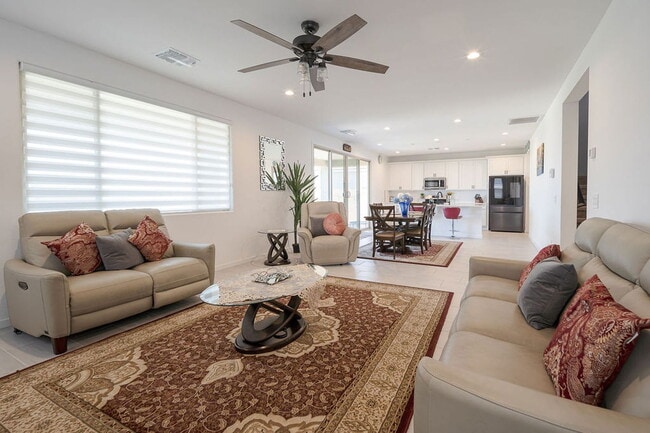 Building Photo - 2820 N 196th Ln