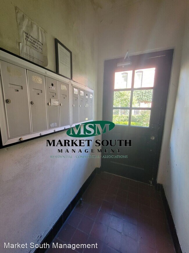 Building Photo - 312 E Liberty