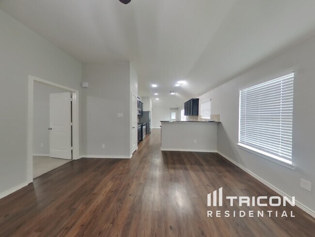Foto del edificio - 1423 Evermore Manor Ln