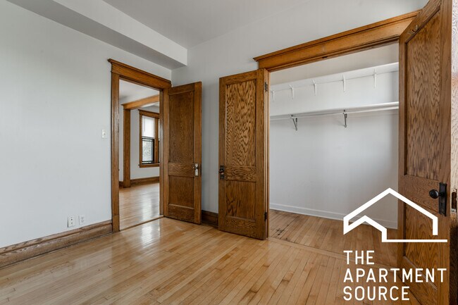 Building Photo - 2804 N Francisco Ave