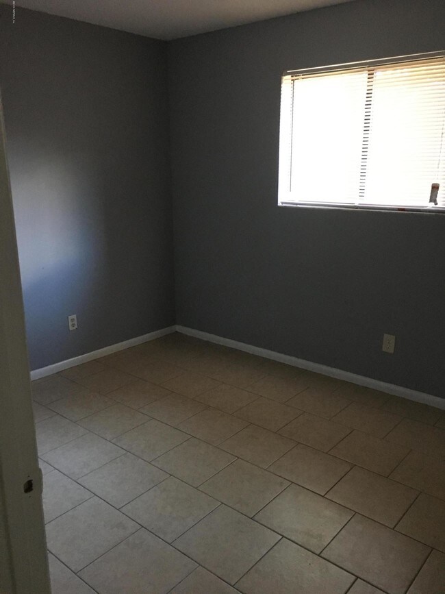 Building Photo - 5219 Westchase Ct