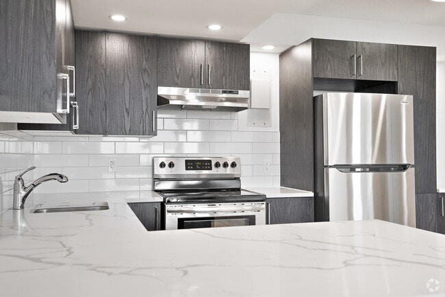Building Photo - 5455 Rue de Terrebonne