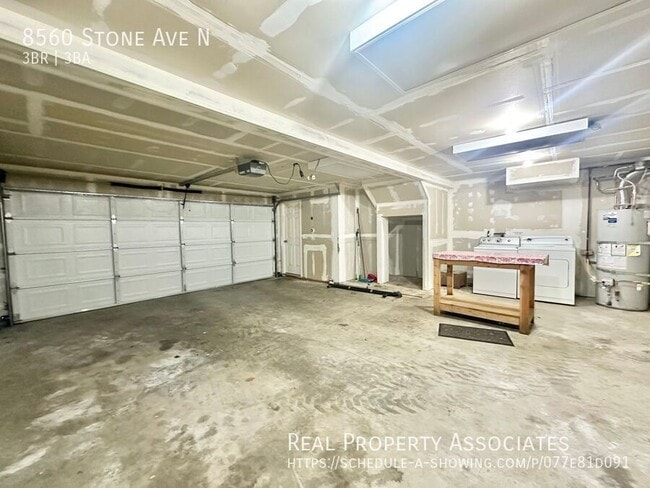 Foto del edificio - 8560 Stone Ave N