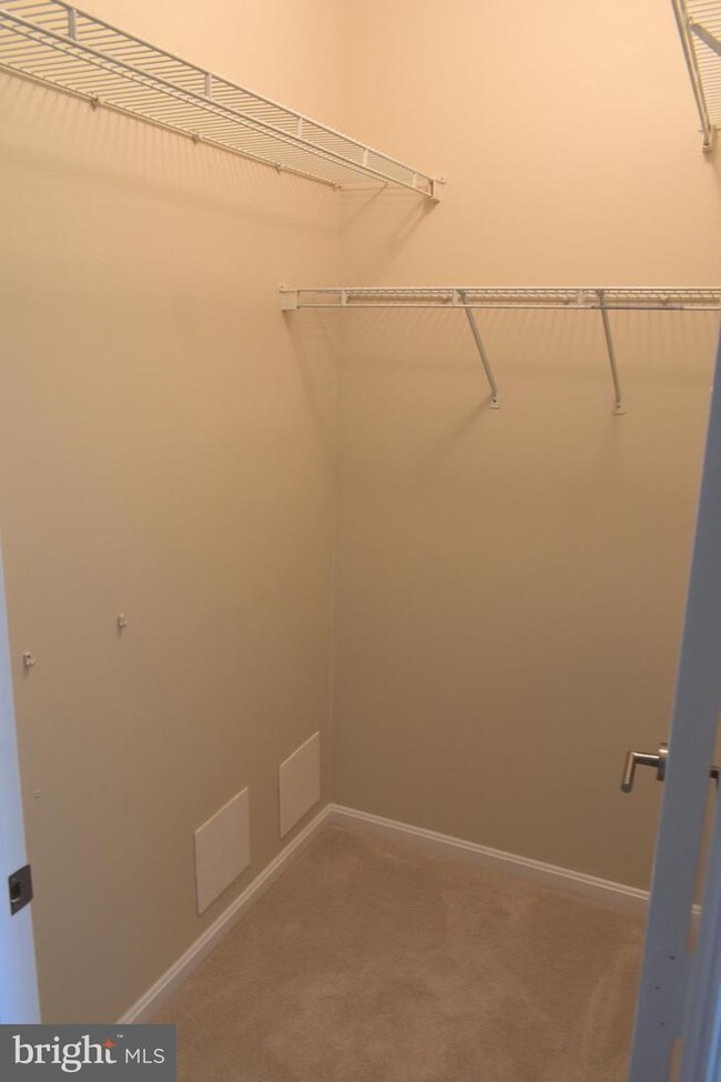 Building Photo - 4132 Fountainside Ln