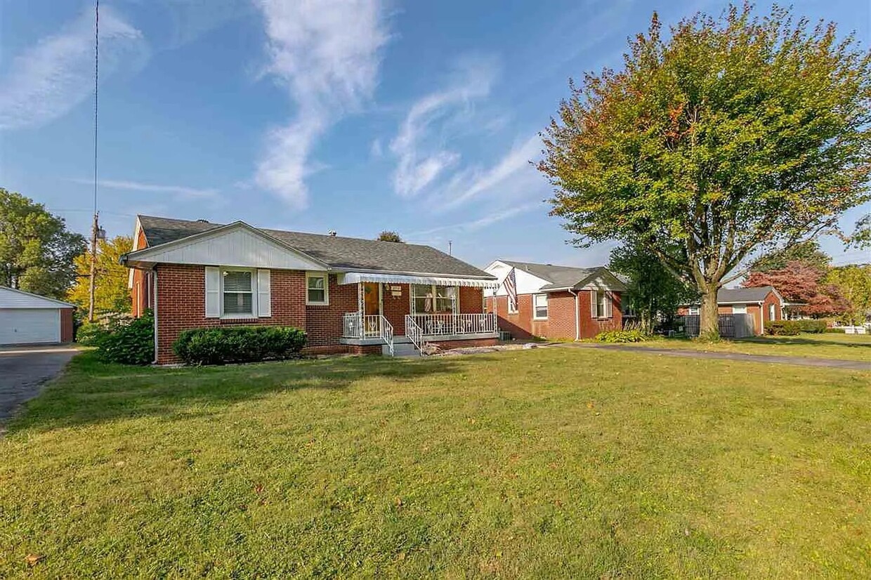 Primary Photo - Gorgeous home!