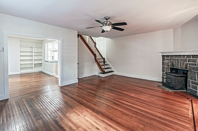 Foto del edificio - 3 bedroom, 1.5 bath home in The Triangle, ...