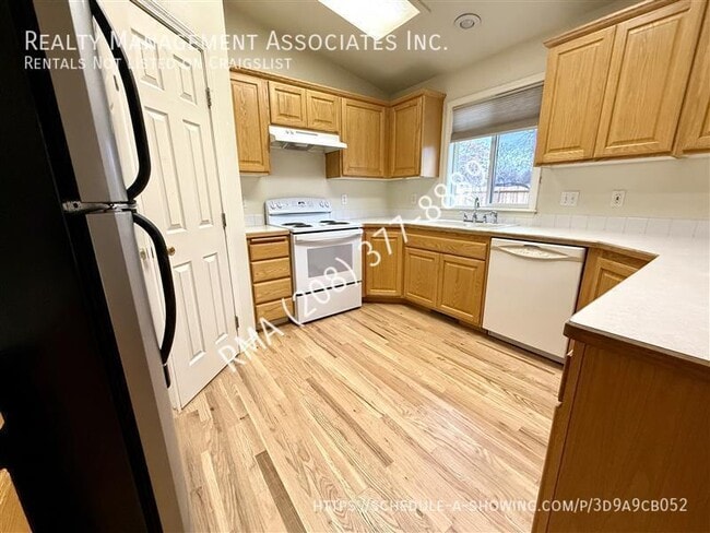 Foto del edificio - 2889 W Stallion St