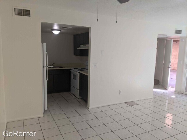 Building Photo - 2 br, 1.5 bath House - 2684 N 43Rd Ave #27B