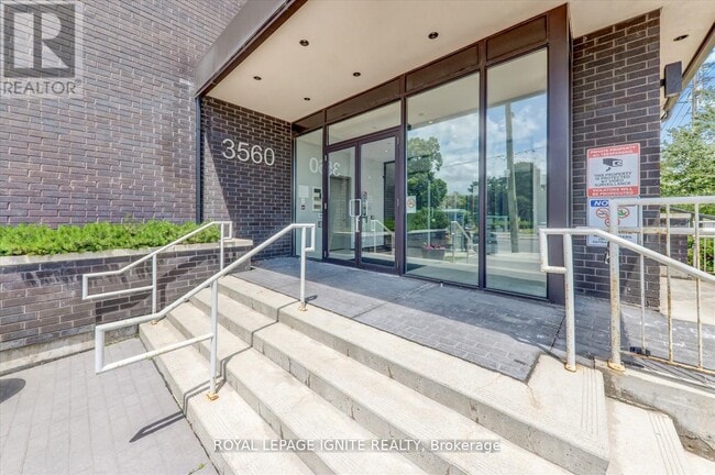 Photo du bâtiment - 3560 St Clair Ave E
