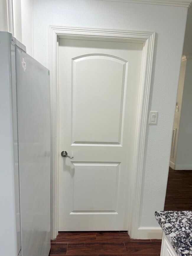 Foto del edificio - 304 Jill Ave