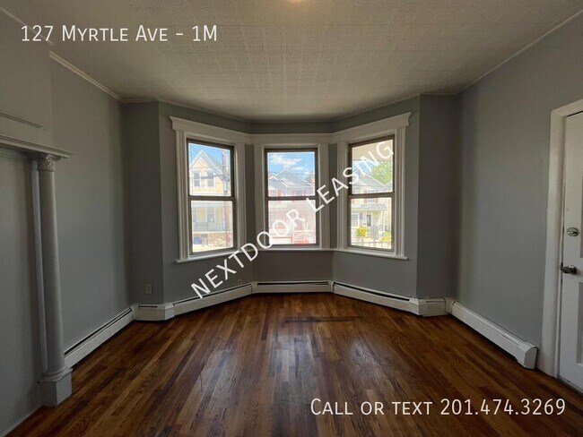 Foto del edificio - 127 Myrtle Ave