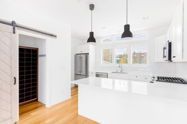 Foto del edificio - Gem in  Beacon Hill Neighborhood