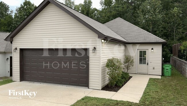 Building Photo - 60 Deer Creek Dr