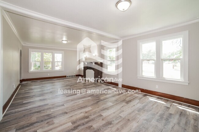 Foto del edificio - 1911 N Broadway St