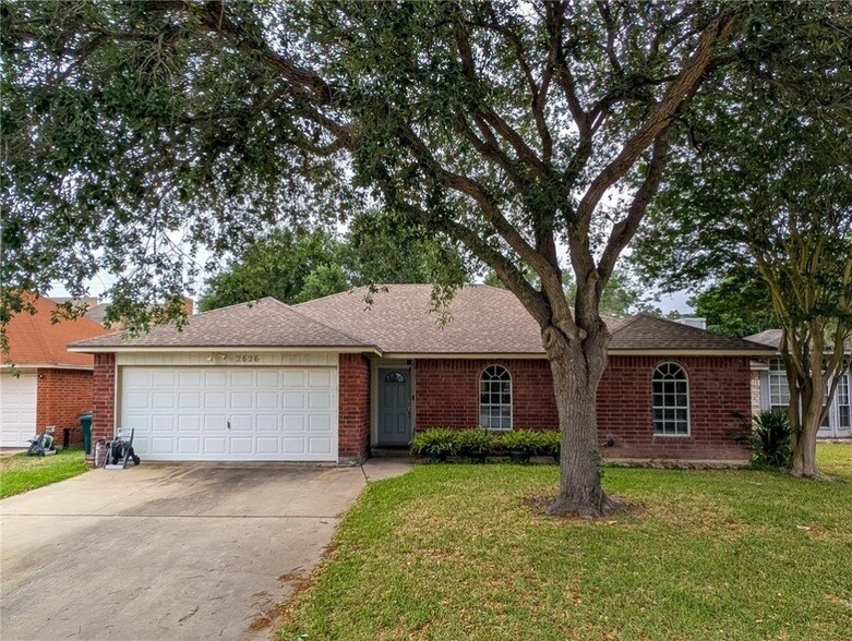 Primary Photo - 2626 Grand Isle Cir