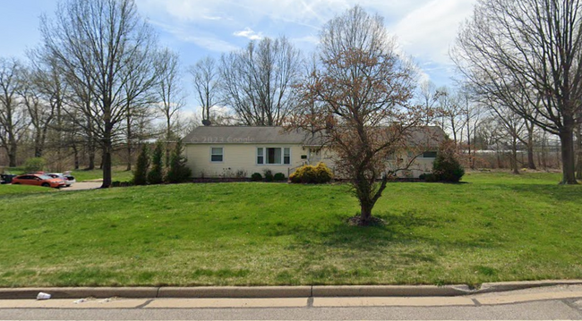 Building Photo - 32362 Bainbridge Rd